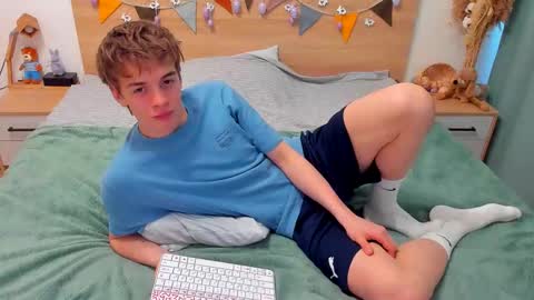 Fandi online show from March 2, 11:17 am