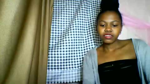 lara_belle online show from June 25, 5:12 am