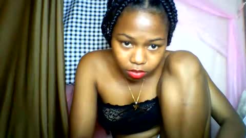 lara_belle online show from June 2, 7:05 pm