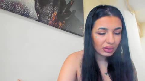 Snapshot of lara_squirtx chatting on February 3, 8:02 am Lara online show from February 3, 8:02 am