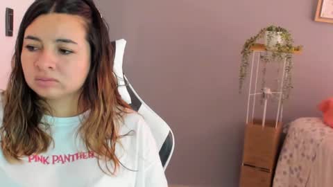 Lara online show from June 15, 4:32 pm