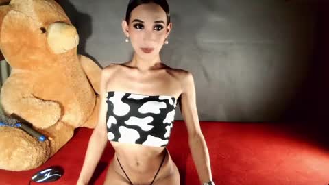 laradior online show from April 21, 12:01 pm