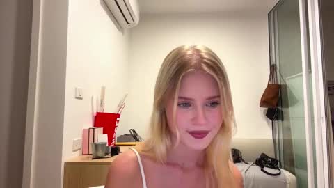 Stella online show from February 5, 10:08 am