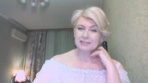 laramrs online show from March 20, 6:13 pm