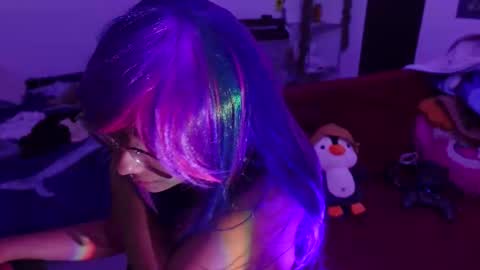 laramucci online show from March 24, 4:29 am