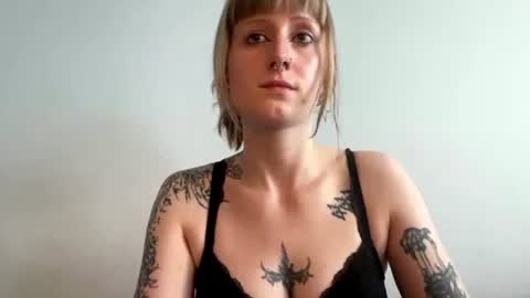 Lara online show from June 19, 4:46 pm