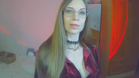 larawintersxxx online show from September 25, 6:59 pm