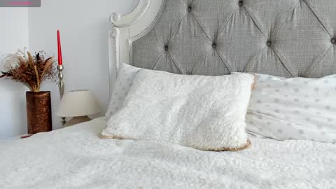 Larissa online show from January 13, 1:30 pm