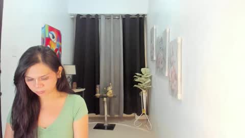 larth online show from April 11, 10:30 am