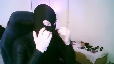 latexminheadroom online show from June 20, 2:51 am