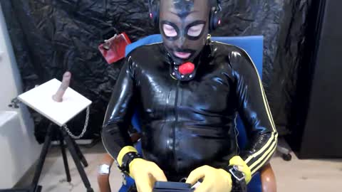 latexslaafboy online show from January 9, 8:13 am