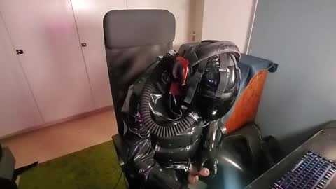 latexviking003 online show from March 15, 4:10 pm