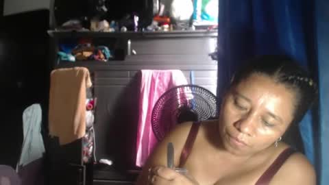 latin_big_boobs online show from May 24, 9:54 pm