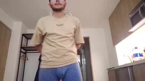 Snapshot of latin_edge chatting on March 11, 4:41 am Latin edge online show from March 11, 4:41 am