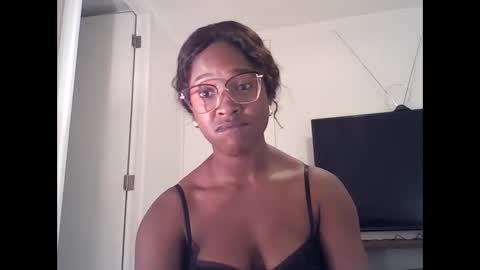 latina033 online show from October 28, 11:39 pm