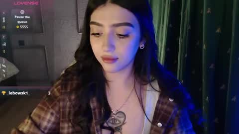 miiiiiiaaaa online show from May 9, 10:38 pm