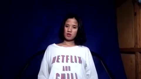 latina_shaine online show from April 24, 12:01 am