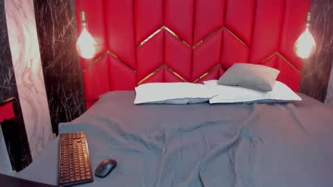 EMMA   online show from February 21, 3:48 pm