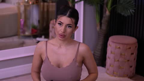 Latina online show from March 28, 7:04 pm