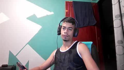 latinbigcrazy online show from March 2, 1:10 am