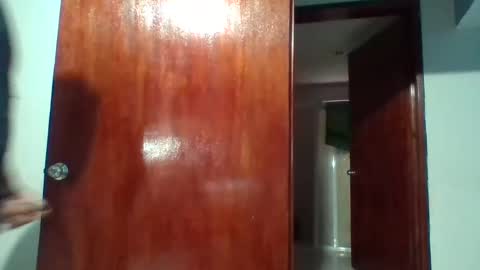 Snapshot of latinbigdick2 chatting on March 2, 11:31 pm Robert online show from March 2, 11:31 pm