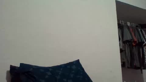 Snapshot of latinbigdick2 chatting on January 4, 4:44 am Robert online show from January 4, 4:44 am