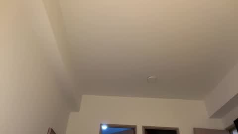 Hi -  online show from February 4, 5:44 am