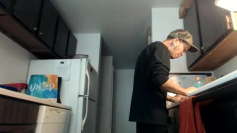 Chris online show from December 11, 12:12 am