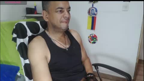 latinmartin254 online show from July 19, 1:36 pm