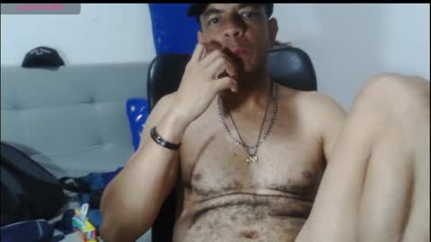 latinmartin254 online show from April 9, 2:26 am