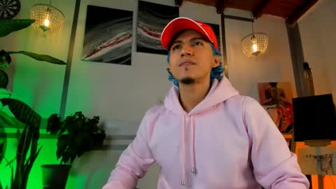 latino_boysmiles online show from February 26, 2:15 am