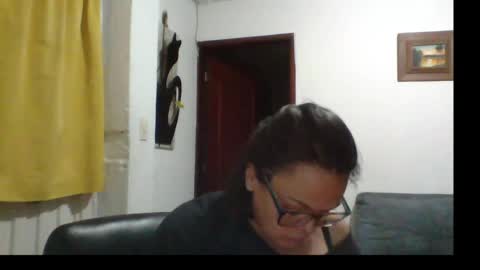 Laura online show from May 31, 1:59 am