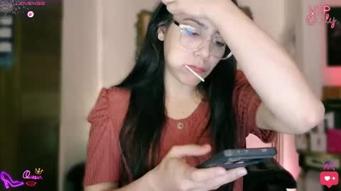 laujgray online show from April 22, 12:29 am