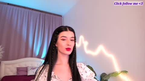 Laura online show from April 10, 8:35 pm