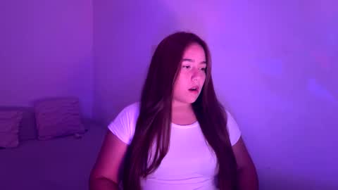 laura online show from March 29, 12:45 am