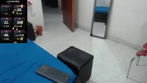 laura_foxx2379 online show from September 13, 2:14 am