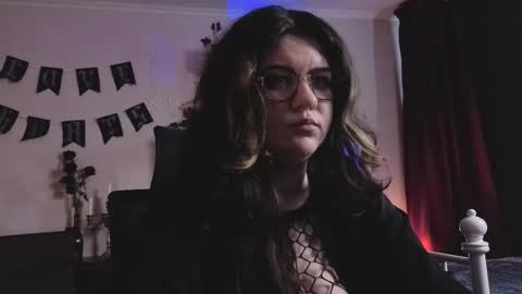 Miss Laura online show from February 19, 9:52 am