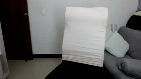 Laura online show from April 1, 11:12 pm