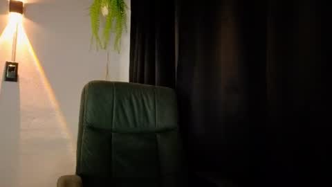 Laura Rose online show from July 14, 8:14 pm