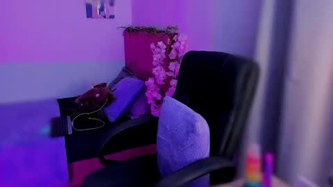 Laura Rose online show from November 24, 10:52 pm