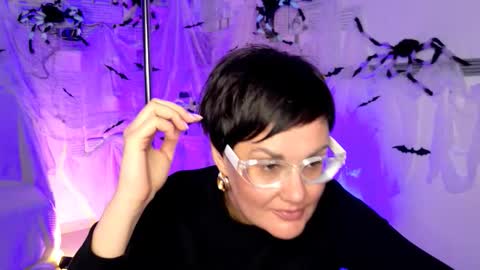 lauradavidsons online show from October 16, 6:29 pm