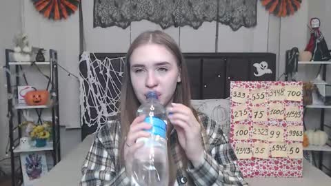 LauraHlot online show from October 25, 5:57 pm