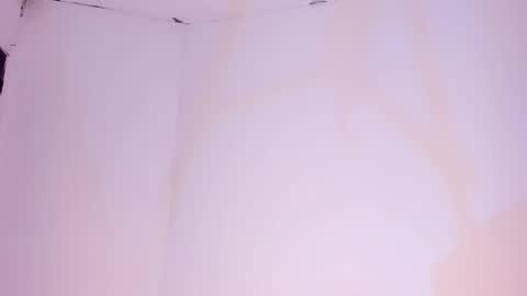 laurakitty_ online show from March 25, 7:42 pm