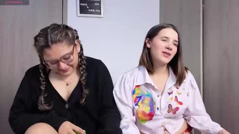 Laura online show from December 16, 1:13 am