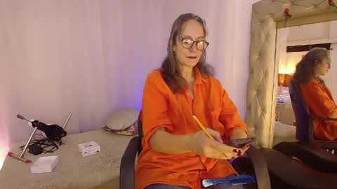 Laura Sofia online show from May 7, 2:18 am