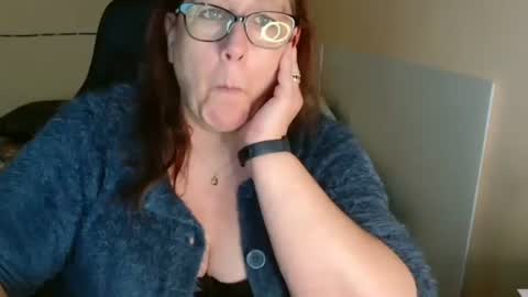 laureanne online show from February 24, 2:58 pm