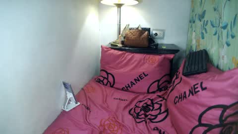 Belle online show from March 2, 3:02 am