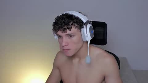 Laureent online show from September 10, 7:48 pm