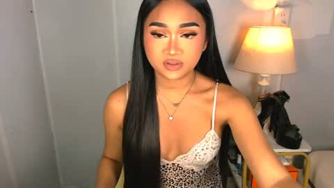 chloe3 online show from June 25, 5:18 pm