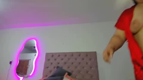 laurenlaine online show from March 9, 1:04 pm